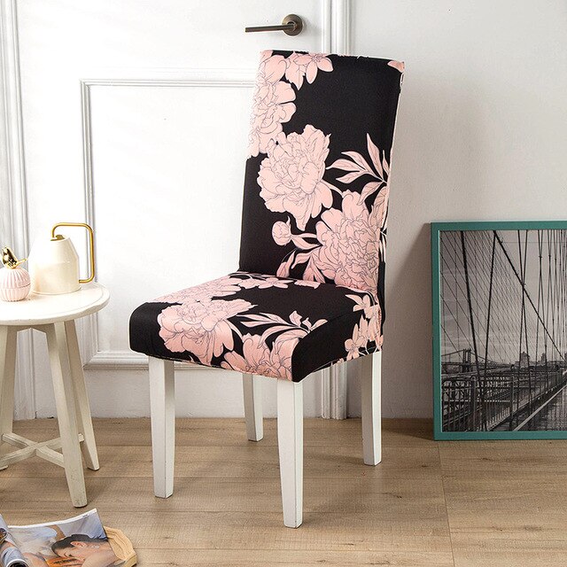 Musta Tuolinpäällinen Vaaleanpunaisilla Kukilla